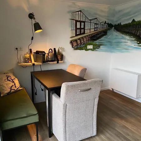 Bed & Breakfast Aalsmeer Bed & Breakfast 3*